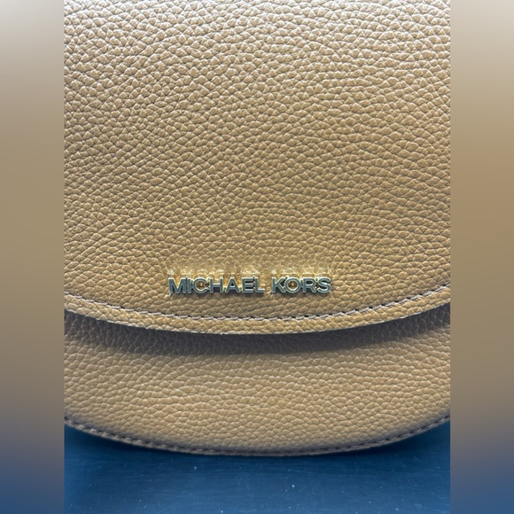 NWOT- Michael Kors Small Crossbody Bag with dust bag - Picture 9 of 12